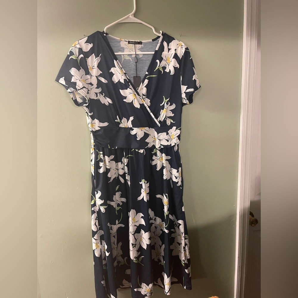 Ouges size Large short sleeve casual dress Vneck floral party dress with pockets